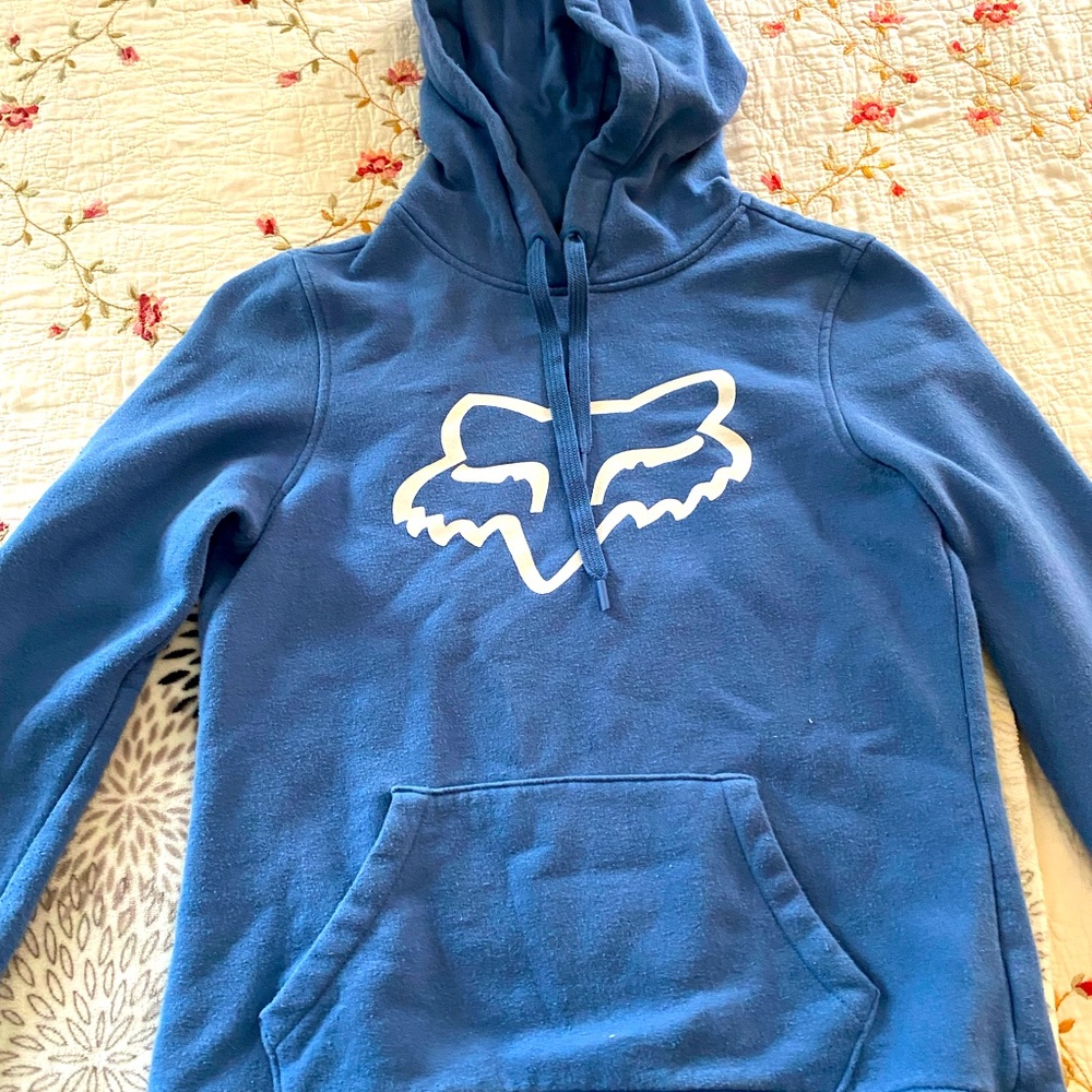 Woman’s Fox sweatshirt